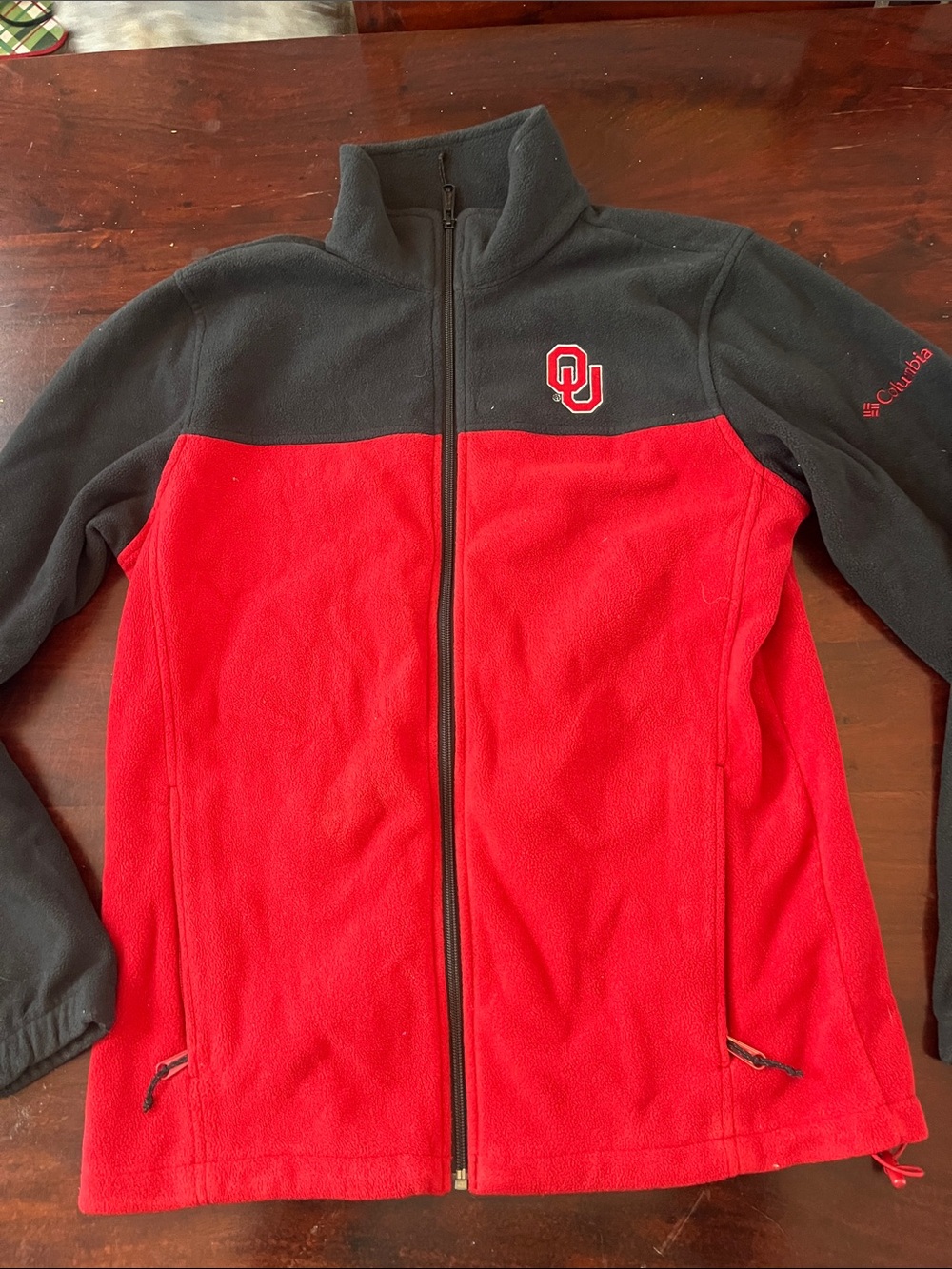 Columbia Men's Red/Black Fleece Jacket with OU Logo size Med never worn Sooners